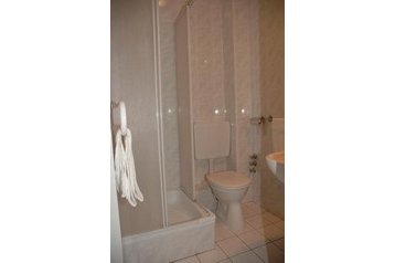 Семейный пансионат Hévíz 4